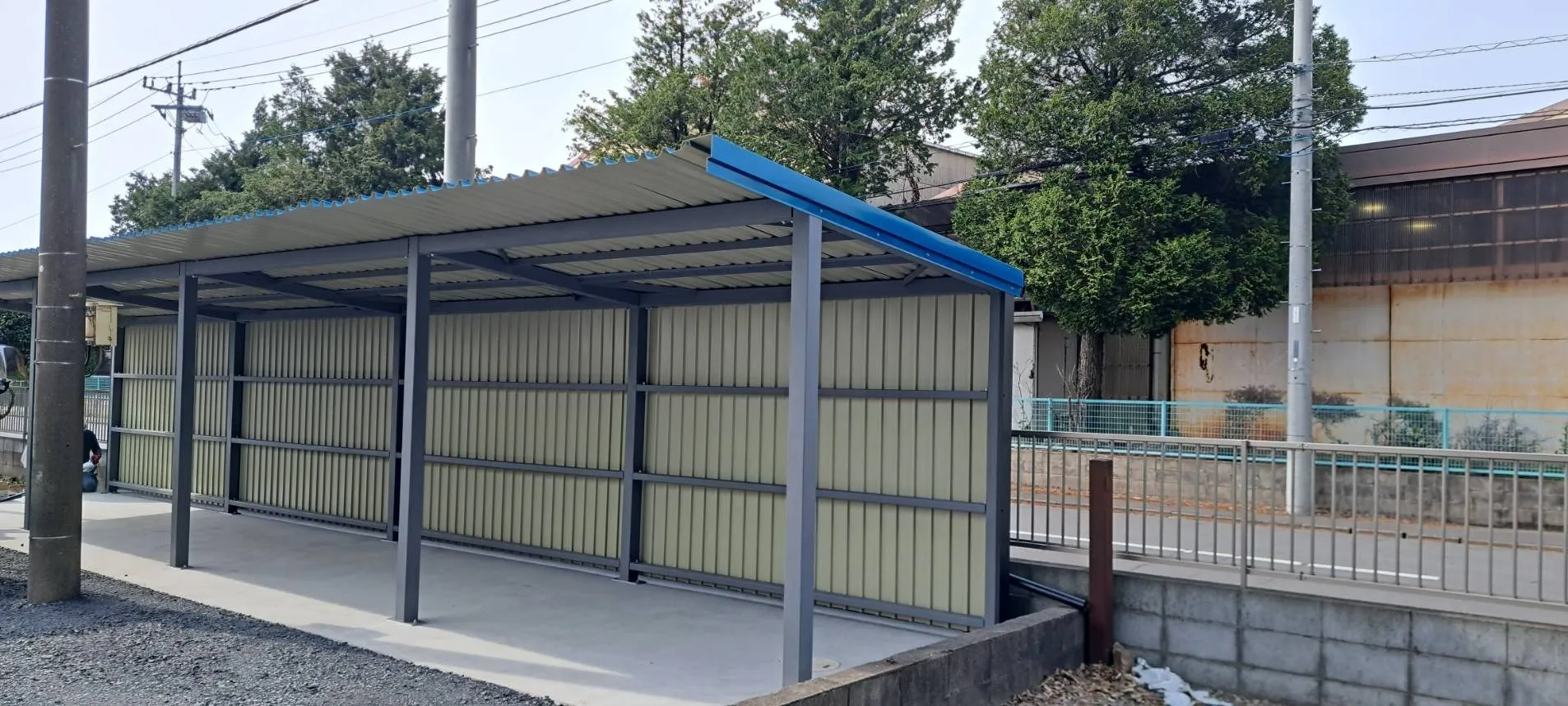 駐輪場の屋根・壁リフォーム